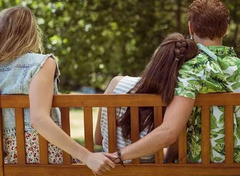 男人背叛婚姻在妻子眼中他就是一辈子的罪人